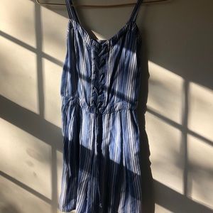 ⭐️hollister⭐️romper